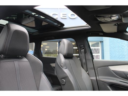 Peugeot 5008 Peugeot 1.2 Hybrid GT | Automaat | Navigatie | Panorama/schuifdak | Black Pack | Focal | ActivLease financial lease