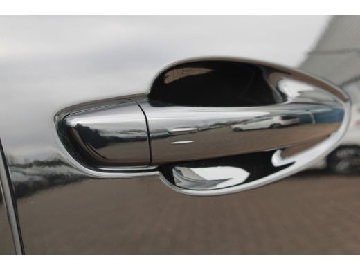 Peugeot 5008 Peugeot 1.2 Hybrid GT | Automaat | Navigatie | Panorama/schuifdak | Black Pack | Focal | ActivLease financial lease