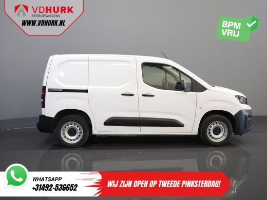 Peugeot Partner 1.5 HDI 100 pk BPM VRIJ! NL Auto/ 3 Pers./ Carplay/ Camera/ PDC/ Betimmerd/ Cruise/ Airco ActivLease financial lease