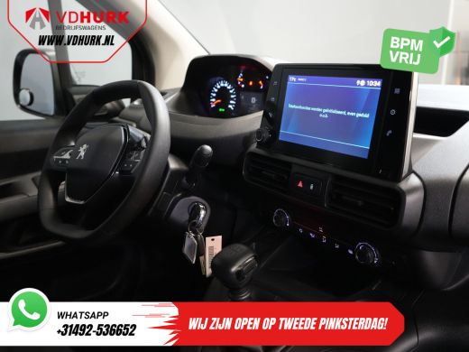 Peugeot Partner 1.5 HDI 100 pk BPM VRIJ! NL Auto/ 3 Pers./ Carplay/ Camera/ PDC/ Betimmerd/ Cruise/ Airco ActivLease financial lease