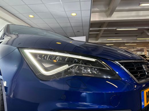 Seat Leon 1.5 150pk TSI FR Ultimate Edition / Keyless Entry & Go / Adaptive Cruise Control / Media System N... ActivLease financial lease