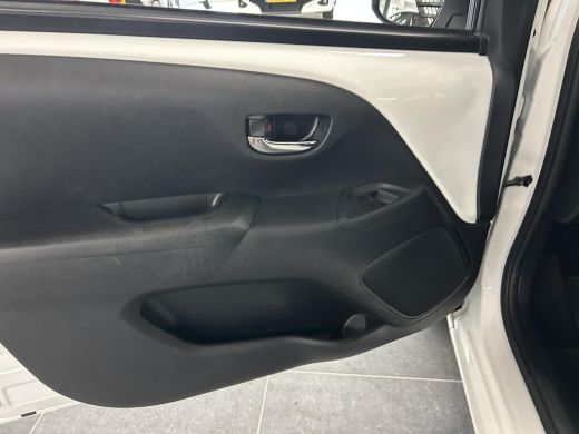 Toyota Aygo 1.0 VVT-i x-play Automaat ActivLease financial lease