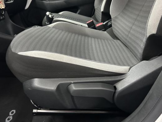 Toyota Aygo 1.0 VVT-i x-play Automaat ActivLease financial lease