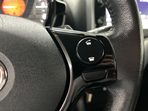 Toyota Aygo 1.0 VVT-i x-play Automaat ActivLease financial lease