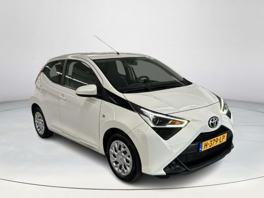 Toyota Aygo 1.0 VVT-i x-play Automaat ActivLease financial lease