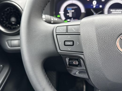 Toyota C-HR 2.0 Hybrid 200 First Edition **NAVIGATIE/ DODEHOEK DETECTIE/ 360 CAMERA/ 36 MAANDEN GARANTIE** ActivLease financial lease