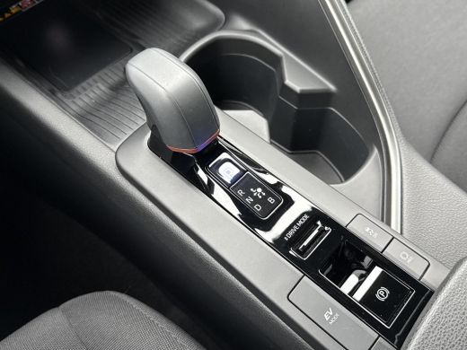 Toyota C-HR 2.0 Hybrid 200 First Edition **NAVIGATIE/ DODEHOEK DETECTIE/ 360 CAMERA/ 36 MAANDEN GARANTIE** ActivLease financial lease
