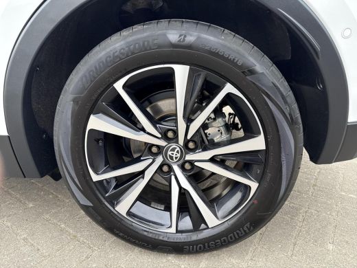 Toyota C-HR 2.0 Hybrid 200 First Edition **NAVIGATIE/ DODEHOEK DETECTIE/ 360 CAMERA/ 36 MAANDEN GARANTIE** ActivLease financial lease