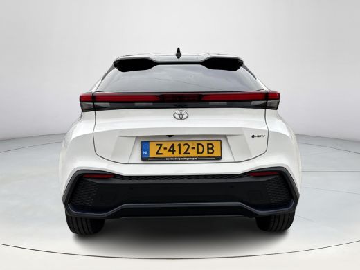 Toyota C-HR 2.0 Hybrid 200 First Edition **NAVIGATIE/ DODEHOEK DETECTIE/ 360 CAMERA/ 36 MAANDEN GARANTIE** ActivLease financial lease