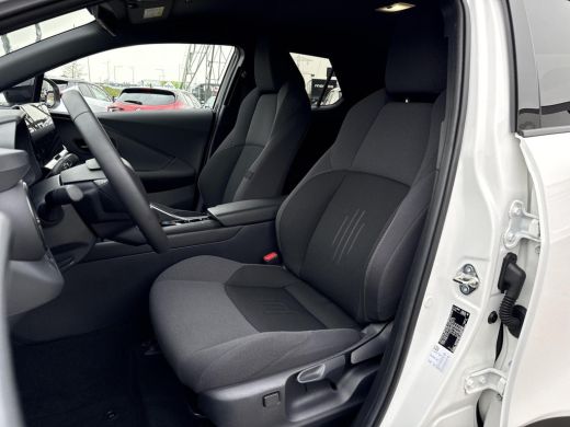 Toyota C-HR 2.0 Hybrid 200 First Edition **NAVIGATIE/ DODEHOEK DETECTIE/ 360 CAMERA/ 36 MAANDEN GARANTIE** ActivLease financial lease