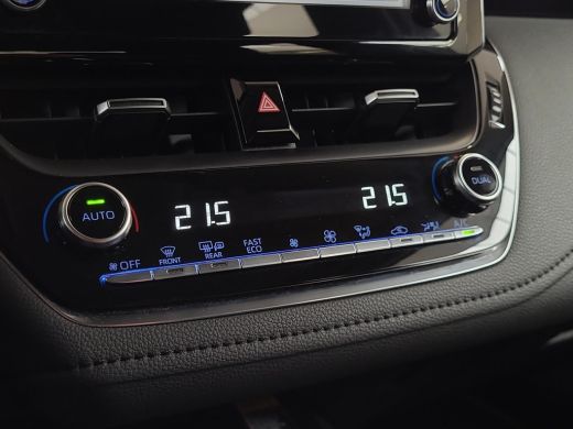 Toyota Corolla 1.8 Hybrid Dynamic | Apple CarPlay / Android Auto | Stoelverwarming | Rijklaarprijs incl. garantie | ActivLease financial lease