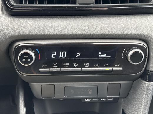 Toyota Yaris 1.5 Hybrid 115 First Edition **NAVIGATIE/ KEYLESS/ ADAPTIEF CRUISE CONTROL/ 36 MAANDEN GARANTIE** ActivLease financial lease
