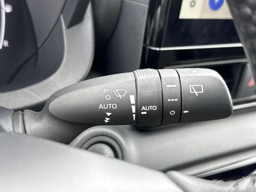 Toyota Yaris 1.5 Hybrid 115 First Edition **NAVIGATIE/ KEYLESS/ ADAPTIEF CRUISE CONTROL/ 36 MAANDEN GARANTIE** ActivLease financial lease
