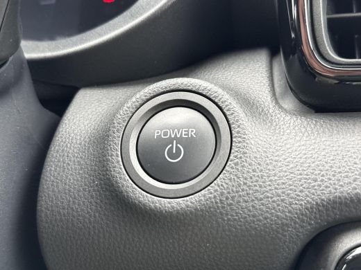 Toyota Yaris 1.5 Hybrid 115 First Edition **NAVIGATIE/ KEYLESS/ ADAPTIEF CRUISE CONTROL/ 36 MAANDEN GARANTIE** ActivLease financial lease