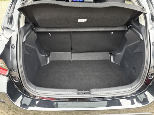Toyota Yaris 1.5 Hybrid 115 First Edition **NAVIGATIE/ KEYLESS/ ADAPTIEF CRUISE CONTROL/ 36 MAANDEN GARANTIE** ActivLease financial lease