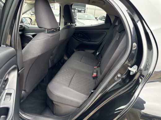 Toyota Yaris 1.5 Hybrid 115 First Edition **NAVIGATIE/ KEYLESS/ ADAPTIEF CRUISE CONTROL/ 36 MAANDEN GARANTIE** ActivLease financial lease