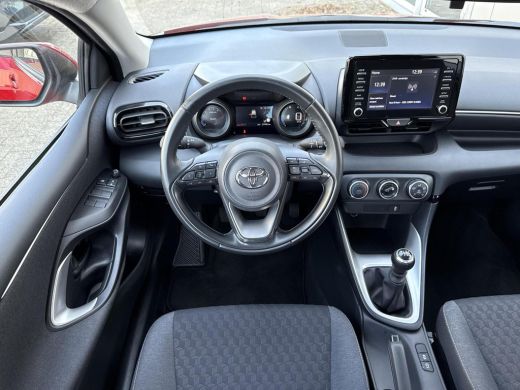 Toyota Yaris 1.5 VVT-i Dynamic 125pk **KEYLESS/ ADDAPTIEF CRUISE CONTROL/ 36 MAANDEN GARANTIE** ActivLease financial lease