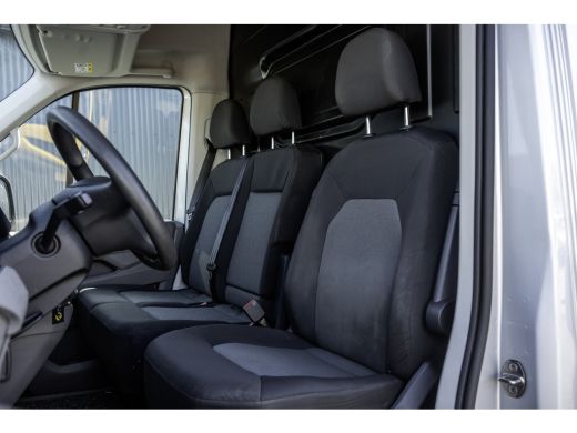 Volkswagen Crafter 2.0 TDI L3H3 140pk | Laadklep | Laadlift | Automaat | CarPlay | Camera | PDC | Cruise | Airco | E... ActivLease financial lease