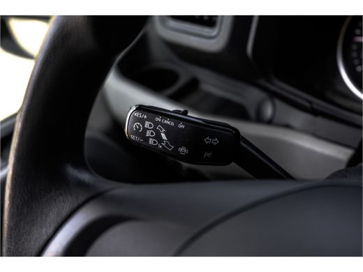 Volkswagen Crafter 2.0 TDI L3H3 140pk | Laadklep | Laadlift | Automaat | CarPlay | Camera | PDC | Cruise | Airco | E... ActivLease financial lease