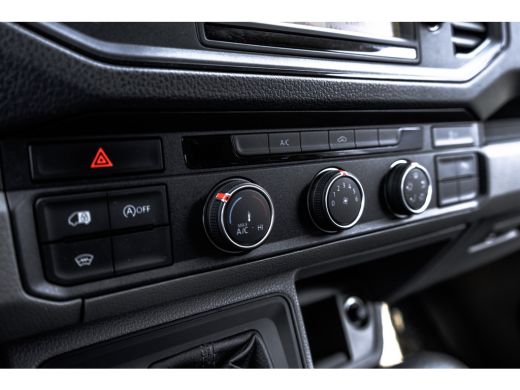 Volkswagen Crafter 2.0 TDI L3H3 140pk | Laadklep | Laadlift | Automaat | CarPlay | Camera | PDC | Cruise | Airco | E... ActivLease financial lease