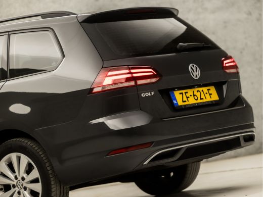Volkswagen GOLF Variant 1.0 TSI Sportline Automaat (GROOT SCHERM, CLIMATE, GETINT GLAS, LEDEREN SPORTSTOELEN, ADAPTIVE CR... ActivLease financial lease