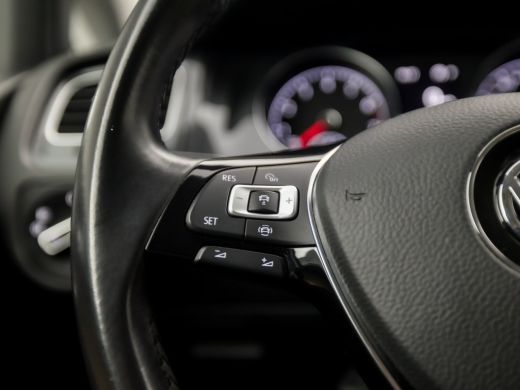 Volkswagen GOLF Variant 1.0 TSI Sportline Automaat (GROOT SCHERM, CLIMATE, GETINT GLAS, LEDEREN SPORTSTOELEN, ADAPTIVE CR... ActivLease financial lease