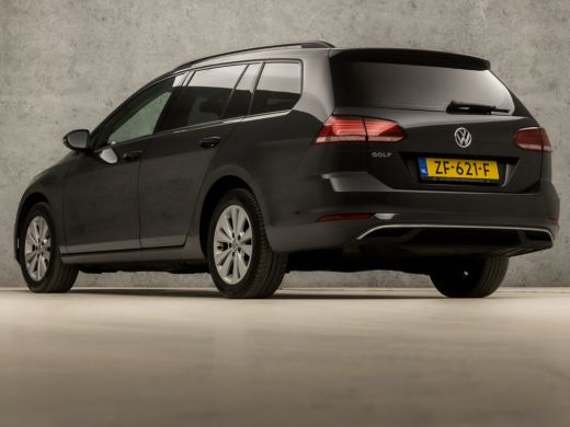 Volkswagen GOLF Variant 1.0 TSI Sportline Automaat (GROOT SCHERM, CLIMATE, GETINT GLAS, LEDEREN SPORTSTOELEN, ADAPTIVE CR... ActivLease financial lease