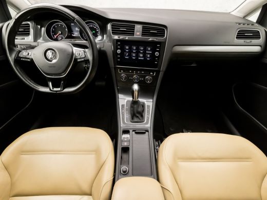 Volkswagen GOLF Variant 1.0 TSI Sportline Automaat (GROOT SCHERM, CLIMATE, GETINT GLAS, LEDEREN SPORTSTOELEN, ADAPTIVE CR... ActivLease financial lease