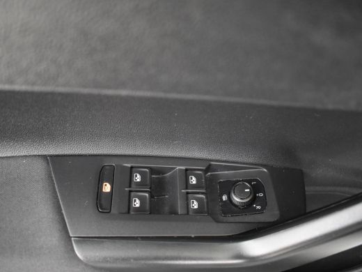 Volkswagen Polo 1.0 TSI 96pk R-line exterieur | Airco | Apple Carplay/Android auto | Adaptieve cruise control | D... ActivLease financial lease
