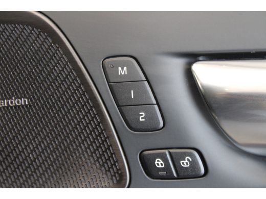Volvo  XC60 Volvo T6 350pk AWD Plus Dark | HK Audio | Getint Glas | Stoel&Stuur Verw. | Adap Cruise Control |... ActivLease financial lease