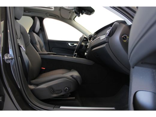 Volvo  XC60 Volvo T6 350pk AWD Plus Dark | HK Audio | Getint Glas | Stoel&Stuur Verw. | Adap Cruise Control |... ActivLease financial lease