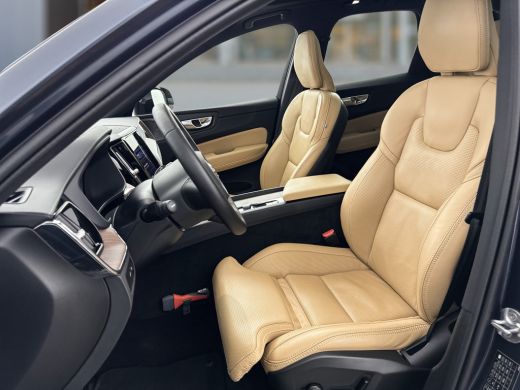 Volvo  XC60 Volvo XC60 T6 Recharge AWD Ultimate Dark ActivLease financial lease