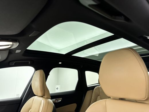 Volvo  XC60 Volvo XC60 T6 Recharge AWD Ultimate Dark ActivLease financial lease