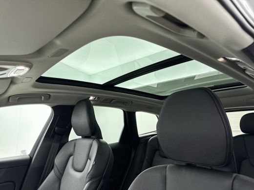 Volvo  XC60 T8 Recharge AWD Inscription | 19" | Panoramadak | Trekhaak | Harman Kardon | Full LED | Adaptieve... ActivLease financial lease