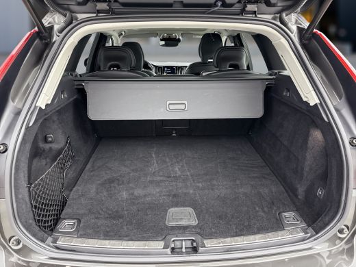 Volvo  XC60 T8 Recharge AWD Inscription | 19" | Panoramadak | Trekhaak | Harman Kardon | Full LED | Adaptieve... ActivLease financial lease