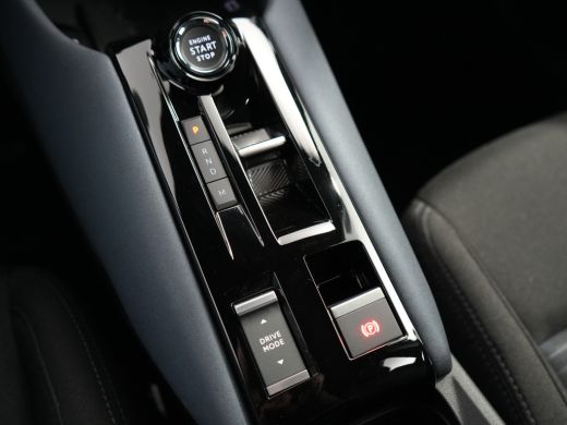 Alfa Romeo Junior 1.2 Turbo Hybrid Ibrida | Achteruitrijcamera | Apple Carplay/Android Auto|telefoonintegratie prem... ActivLease financial lease