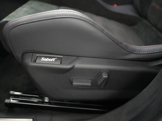 Alfa Romeo Junior Elettrica Speciale 54 kWh | Sabelt sportstoelen | Adaptieve Cruisecontrole | Warmtepomp met voorv... ActivLease financial lease