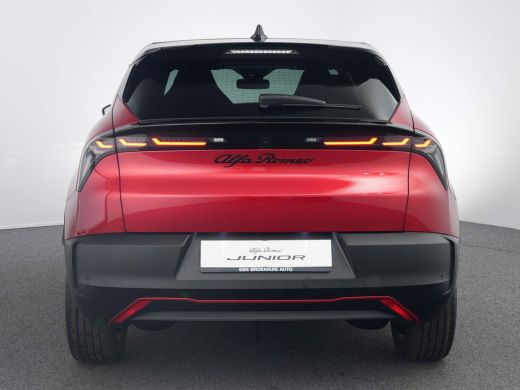 Alfa Romeo Junior Elettrica Speciale 54 kWh | Sabelt sportstoelen | Adaptieve Cruisecontrole | Warmtepomp met voorv... ActivLease financial lease