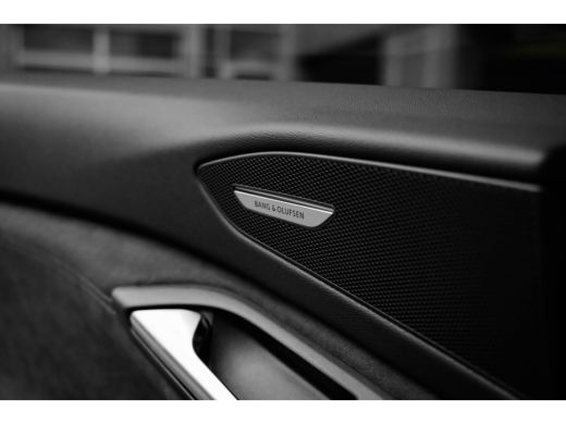 Audi SQ6 SQ6 Bang & olufsen sound system met hoofdsteunspiekers | Panoramadak | Trekhaak | Rood gespoten r... ActivLease financial lease
