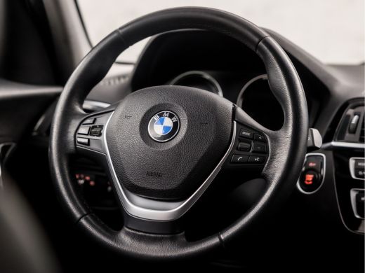 BMW 1-serie 118d High Executive 150Pk Automaat (NAVIGATIE, DIGITAL COCKPIT, STOELVERWARMING, LEDEREN SPORTSTO... ActivLease financial lease