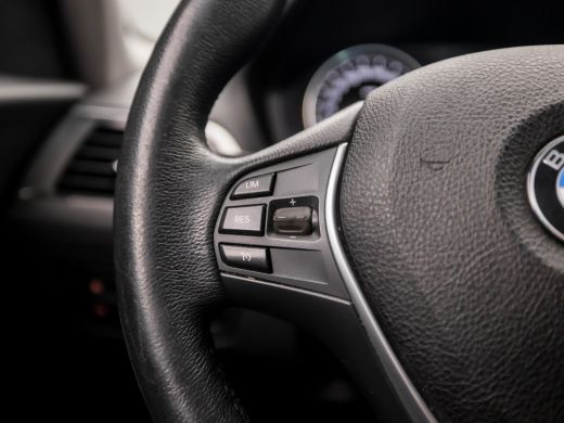 BMW 1-serie 118d High Executive 150Pk Automaat (NAVIGATIE, DIGITAL COCKPIT, STOELVERWARMING, LEDEREN SPORTSTO... ActivLease financial lease