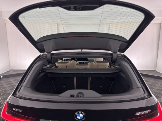 BMW 3 Serie Touring 330i High Executive Edition Sport-Pack Aut. *VERNASCA-FULL-LEATHER | DIGI-COCKPIT | FULL-... ActivLease financial lease