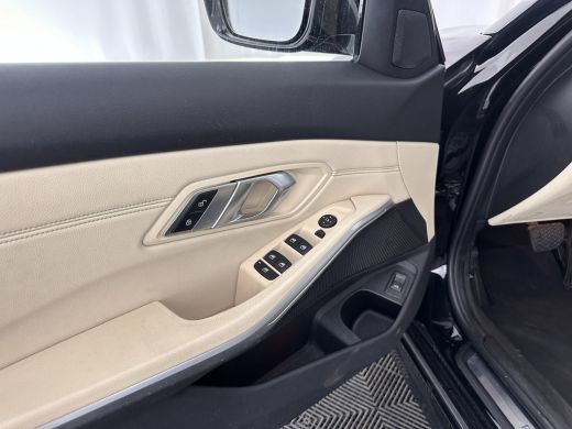 BMW 3 Serie Touring 330i High Executive Edition Sport-Pack Aut. *VERNASCA-FULL-LEATHER | DIGI-COCKPIT | FULL-... ActivLease financial lease