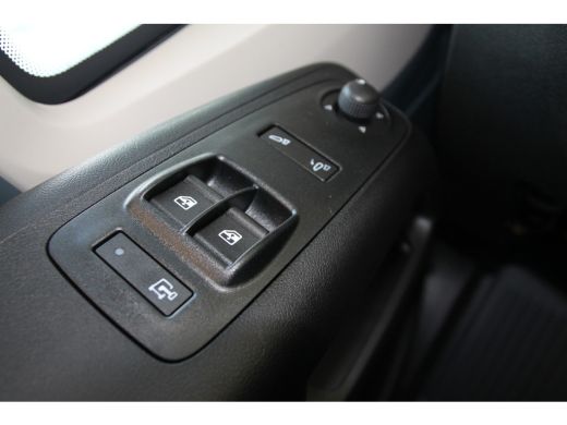 Fiat Ducato Fiat L4H2 180pk | € 12.105,- Voorraad Voordeel | 3,9% Financial Lease | Achterdeuren 270° te open... ActivLease financial lease