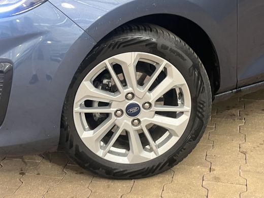 Ford Fiesta Ford 1.0 EcoBoost Hybrid Titanium Stoelverwarming | Stuurverwarming | Parkeersensoren | 16'' LMV ... ActivLease financial lease