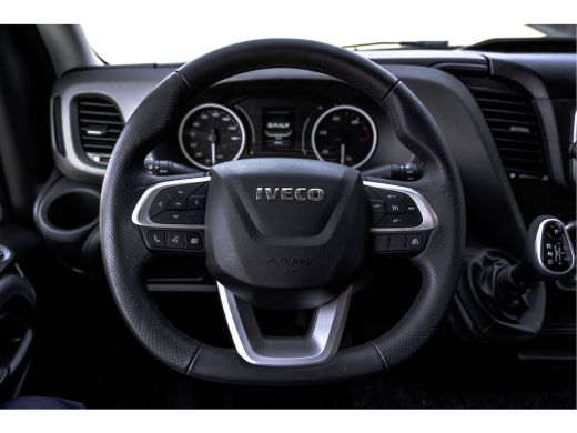 Iveco Daily 40C18 | Bakwagen met laadklep | 180PK | Automaat | Fabrieksgarantie | Navi | Camera | Climate | C... ActivLease financial lease