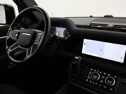 Land Rover Defender 2.0 D240 110 GRIJS KENTEKEN + PANORAMADAK | 360 CAMERA | WEGKL. TREKHAAK | MERIDIAN | LUCHTVERING ActivLease financial lease