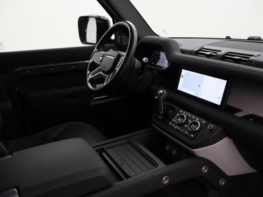 Land Rover Defender 2.0 D240 110 GRIJS KENTEKEN + PANORAMADAK | 360 CAMERA | WEGKL. TREKHAAK | MERIDIAN | LUCHTVERING ActivLease financial lease