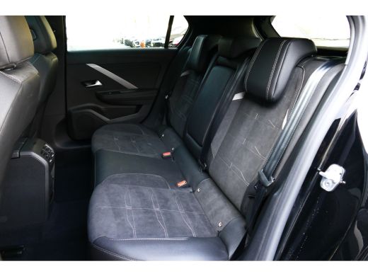 Opel Astra 1.2 TURBO 180PK HYBRID ULTIMATE AUTOMAAT / NAVI / CLIMA / PDC / 18" LMV / CAMERA / PANO.DAK / AGR... ActivLease financial lease