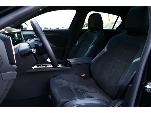 Opel Astra 1.2 TURBO 180PK HYBRID ULTIMATE AUTOMAAT / NAVI / CLIMA / PDC / 18" LMV / CAMERA / PANO.DAK / AGR... ActivLease financial lease
